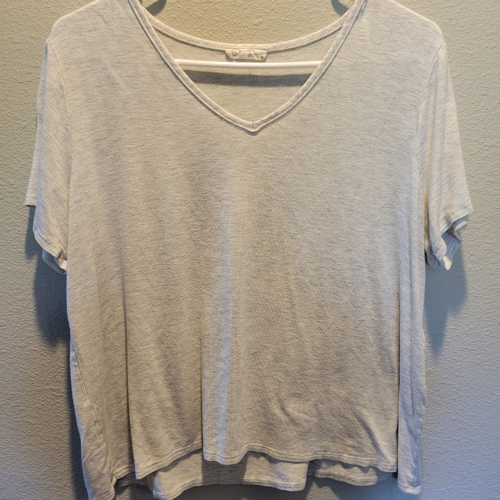 V neck top